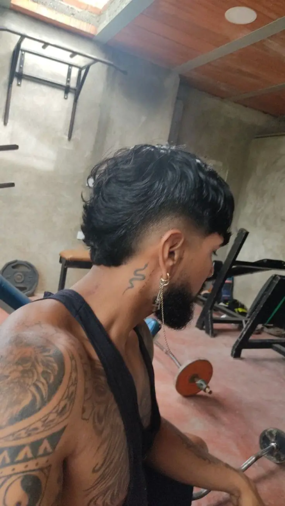 Burst Fade Mullet: