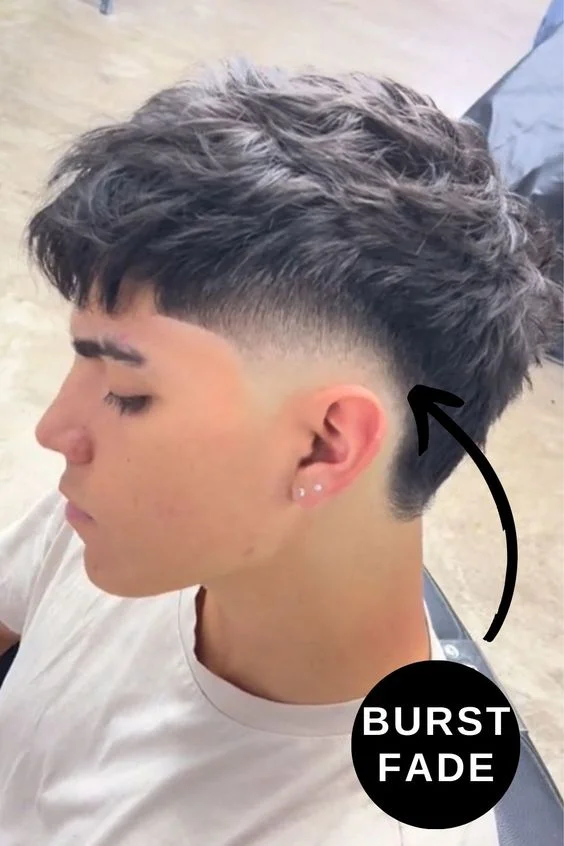 Fade Straight Mullet: 