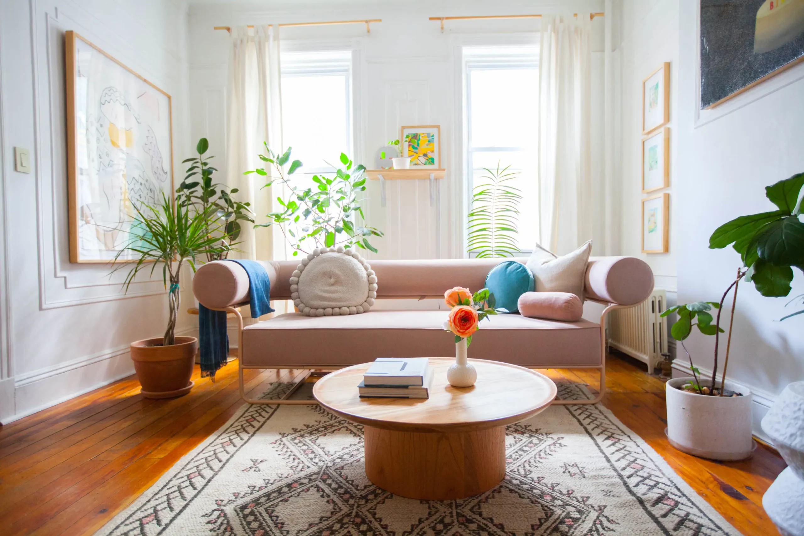 The Best Furniture Pieces to Maximize Small Apartment Spaces